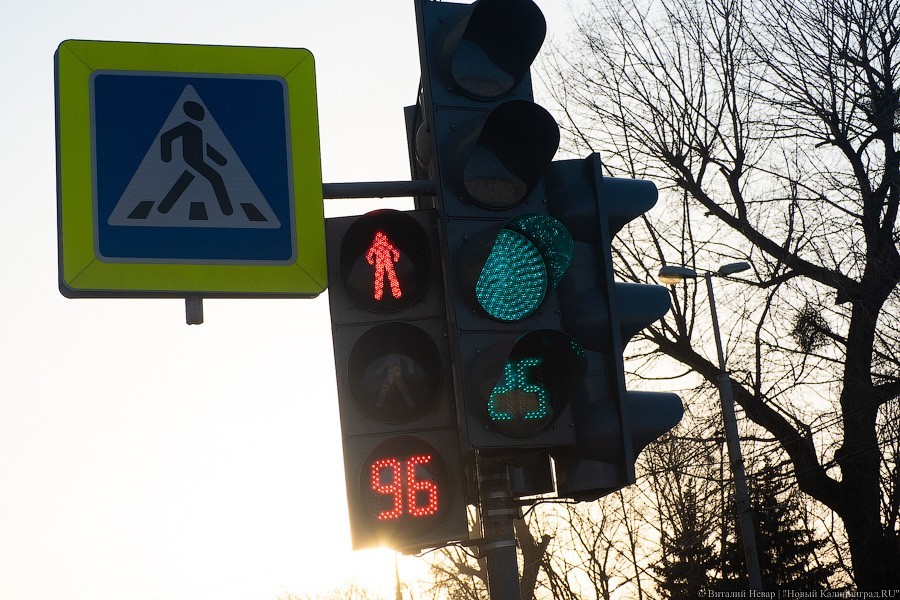 Пьяный украинец протаранил шесть автомобилей на светофоре в Гдыне