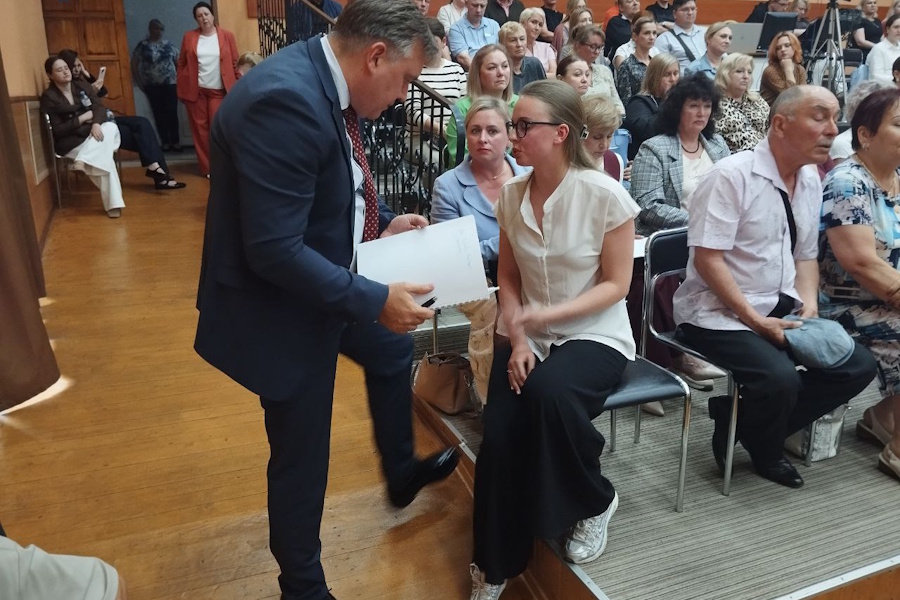 Выпускница лондонской Королевской академии музыки не нашла работу в Калининграде (фото)