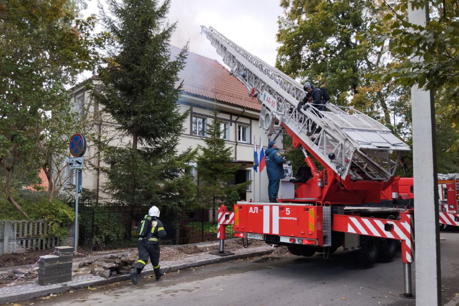 МЧС: пожара в прокуратуре Центрального района не было, дым шел из трубы