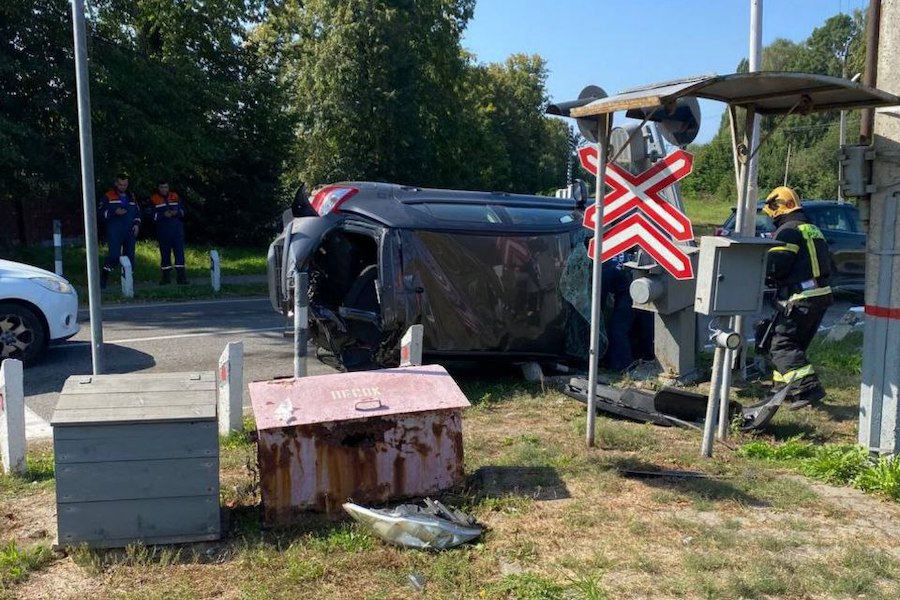 Один из пострадавших в ДТП с поездом находится в тяжёлом состоянии