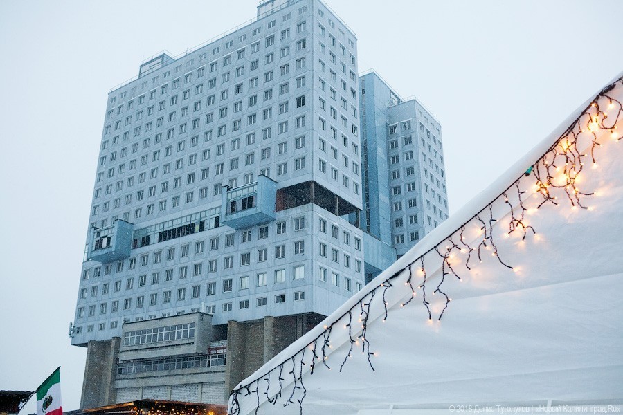 Областные власти не планируют открывать новогоднюю ярмарку у Дома Советов