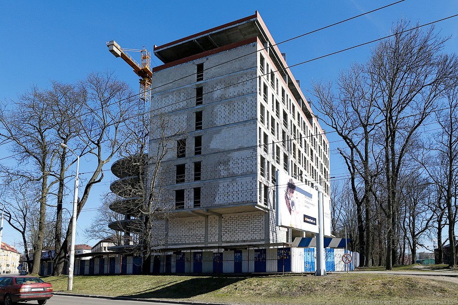 Зависшая «Домина»: стройка отеля к ЧМ-2018 в центре Калининграда заморожена