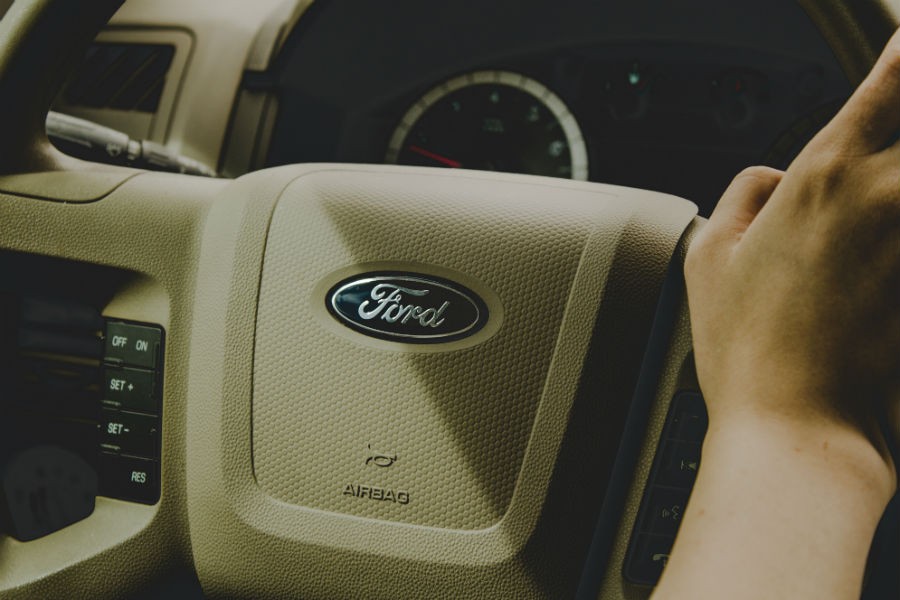 Из-за дефектных подушек безопасности Ford отзывает почти миллион автомобилей