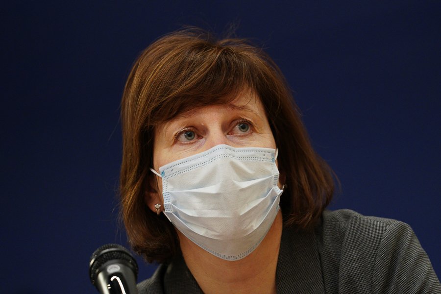 Минобр: школам позволили самостоятельно вводить дистант в классах