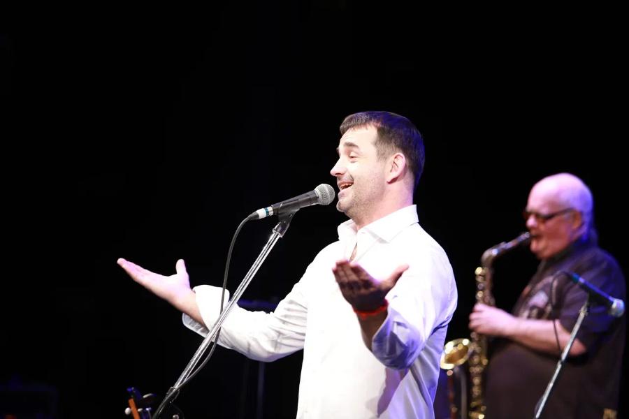 Дмитрий Певцов приглашает на программу «Музыкальные шедевры советского кино»