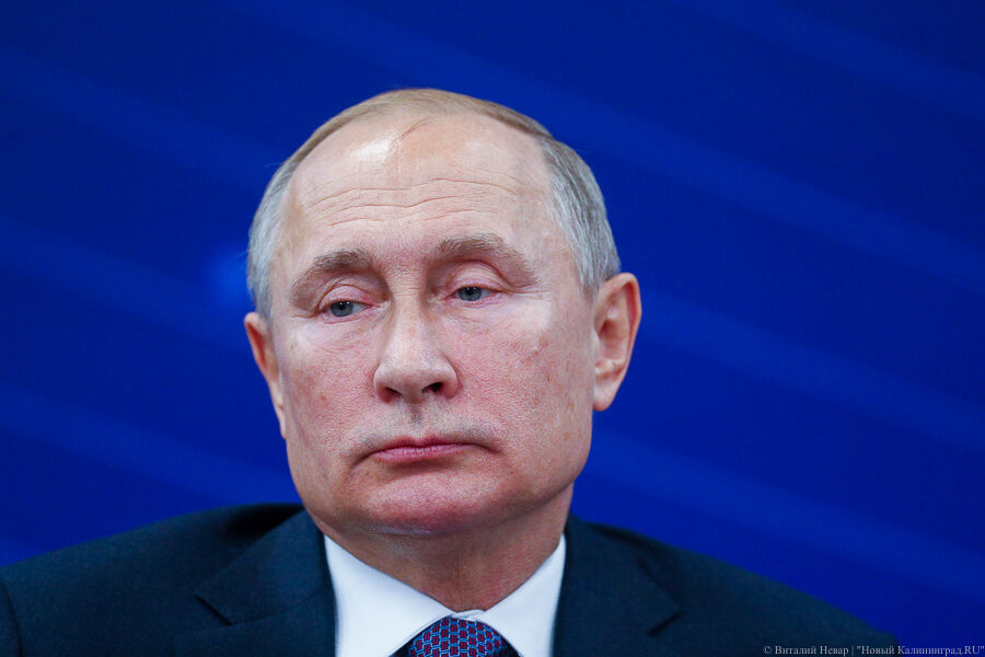 Путин отметил постепенную стабилизацию экономики РФ и переход на траекторию роста