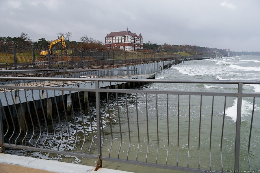 Мужчина подвернул ногу, спускаясь к морю, и засудил власти Пионерского