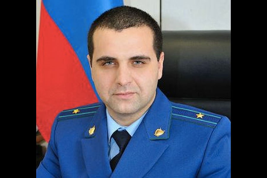 Экс-прокурора Волоха признали мошенником, но не стали наказывать