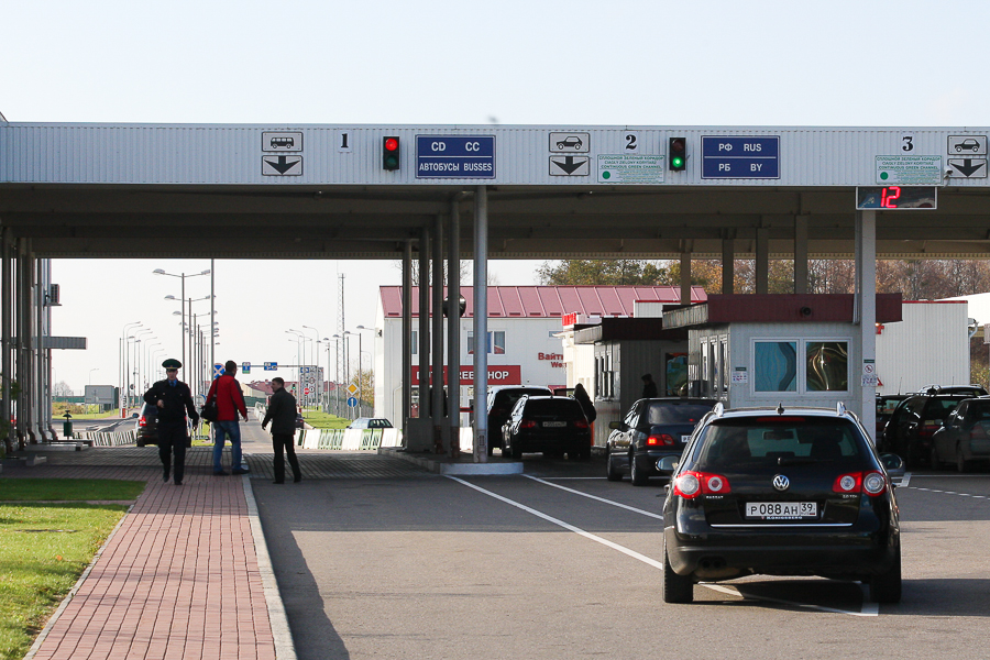 Глава агентства по международным связям об открытии границ: наверное, к осени