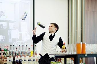 «Юбилей в рабочем ритме»: фоторепортаж с конкурса «Янтарный шейкер—2012»