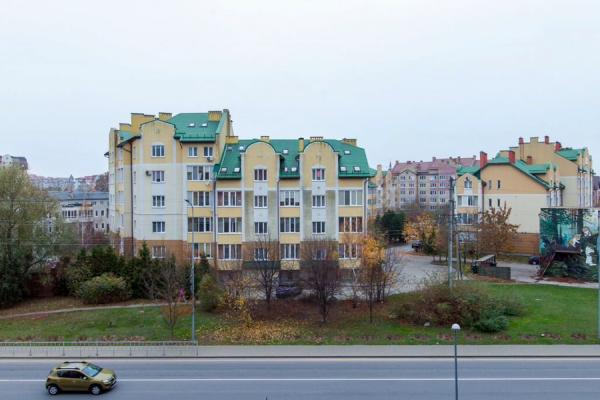 «Романтичное» окно и 2000 шагов до пляжа: топ трёхкомнатных квартир Зеленоградска в аренду