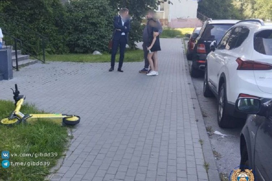 В Калининграде несовершеннолетний самокатчик сбил на тротуаре 8-летнюю девочку