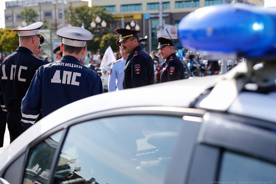 В Калининграде полицейские задержали пьяного нелегального мигранта за рулем «БМВ»