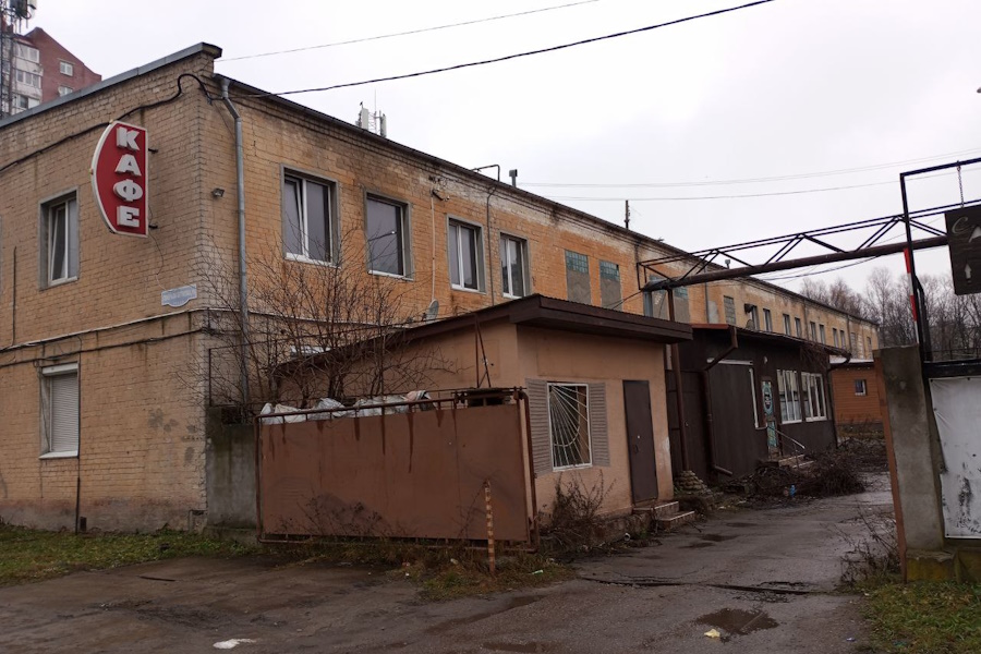 «ДОМ.РФ» продает бывшую автобазу обкома на ул. Буткова в Калининграде