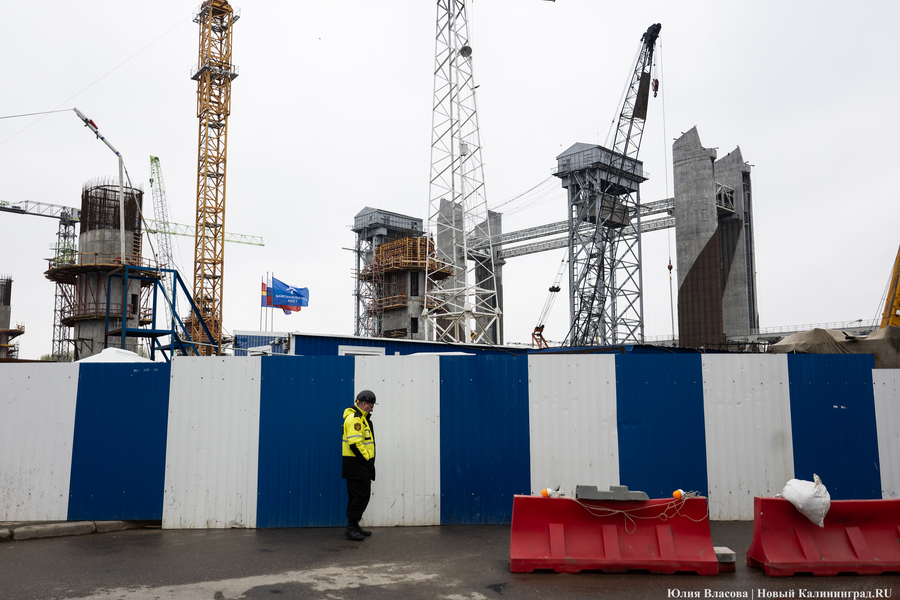 Власти: ограничение движения транспорта на Портовой продлевается