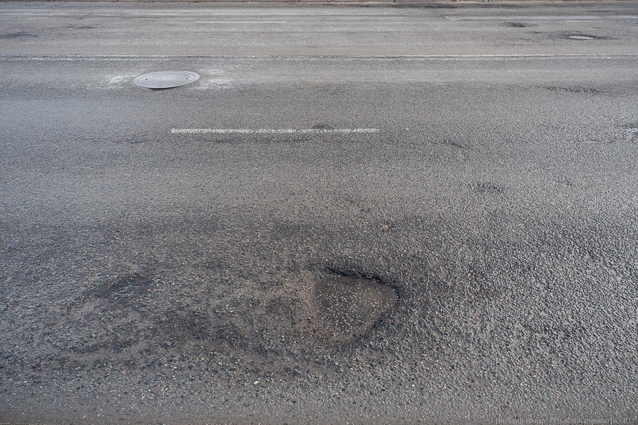 Администрацию Озерска обязали отремонтировать дороги на маршрутах школьных автобусов