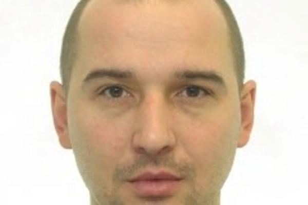 Полиция Калининграда разыскивает подозреваемого в жестоком избиении (фото)