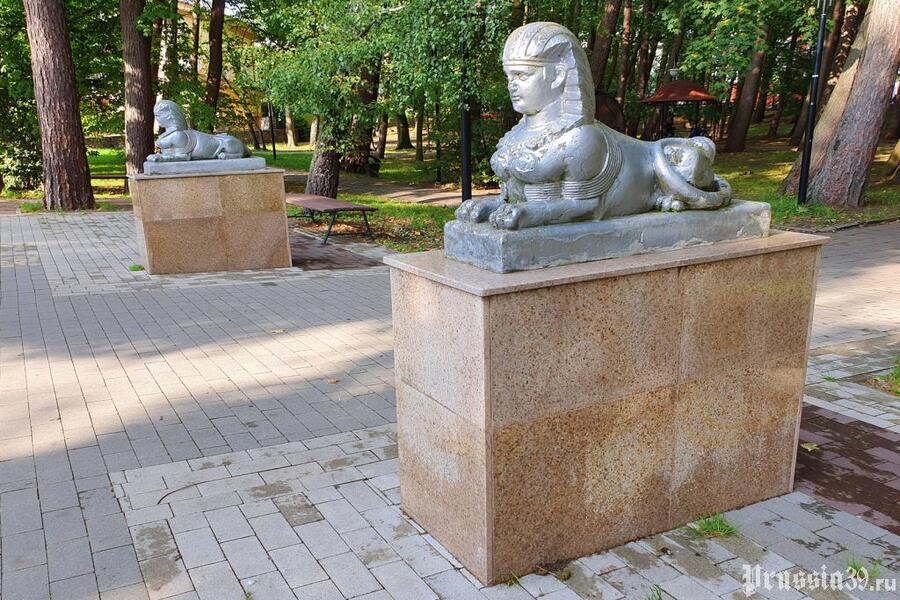 Служба госохраны отказалась признать скульптуры сфинксов ОКН 