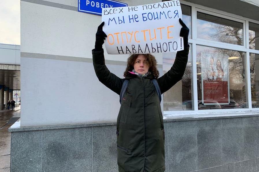 Активистку штаба Навального в Калининграде задержали сразу после выхода из спецприёмника