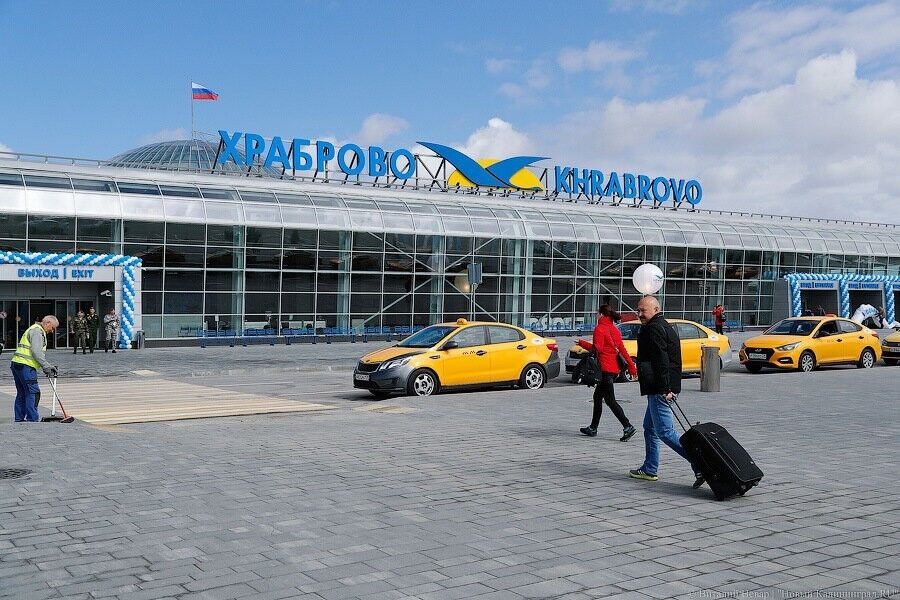 В аэропорту «Храброво» задержали жительницу Москвы за кражу денег