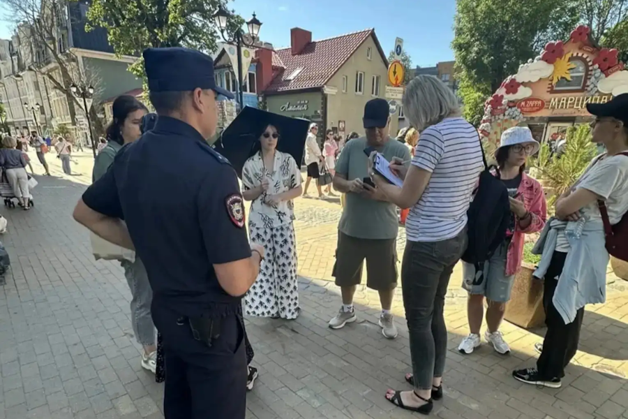 В Зеленоградске полиция выявила экскурсоводов-нелегалов (фото)
