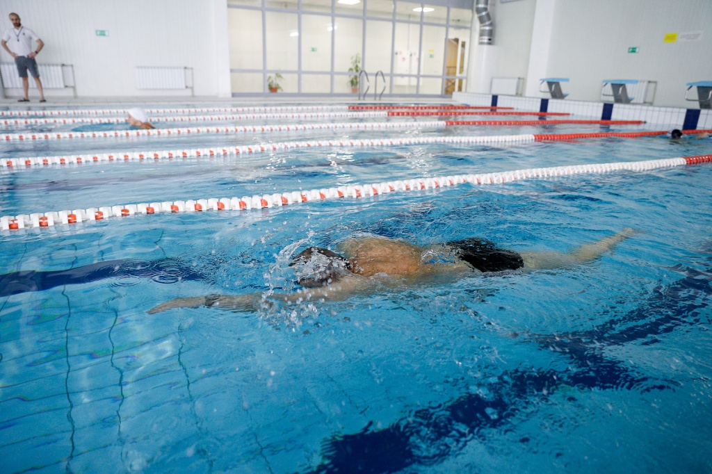 Роспотребнадзор разрешил открыть в регионе бассейны и читальные залы библиотек