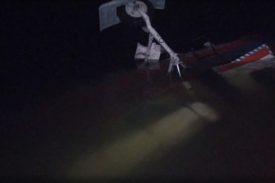 Рухнувший в Куршский залив вертолет КА-32 осмотрели водолазы