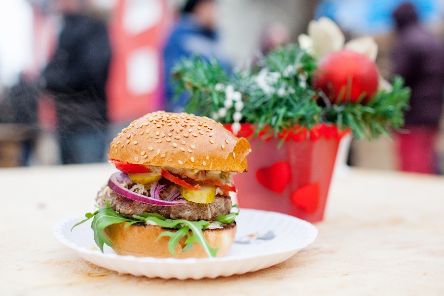 «Привет, а что ты ешь?»: как прошла Рождественская ярмарка 