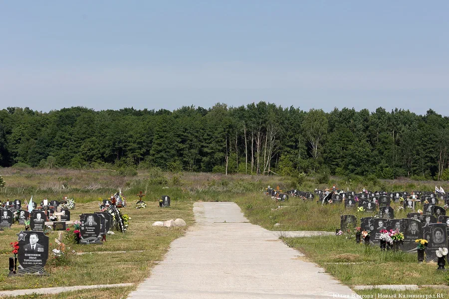 В Гурьевском округе сельхозземли официально переводят под кладбища