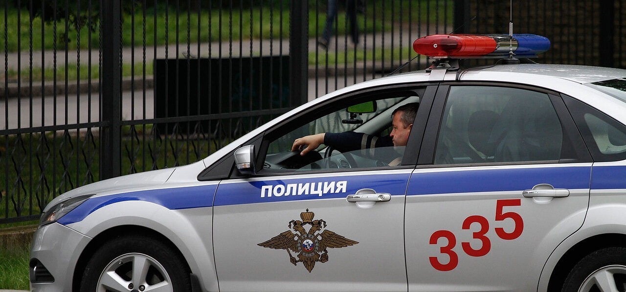 В Янтарном мужчина схватил за горло мать сожительницы и угрожал ей смертью