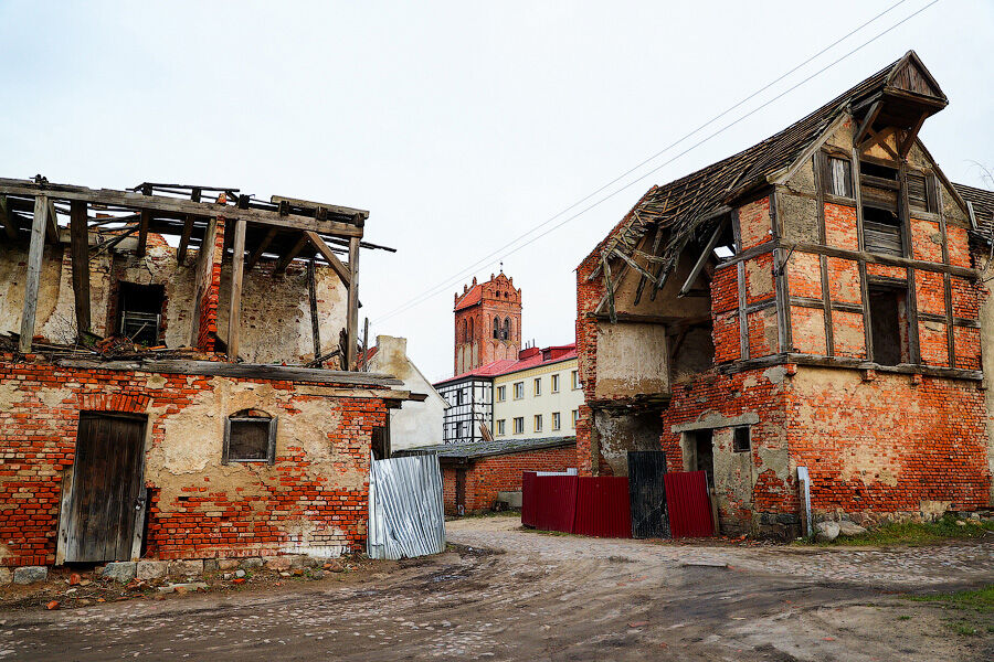 Для фахверковых складов в Железнодорожном не удалось закупить черепицу за рубежом