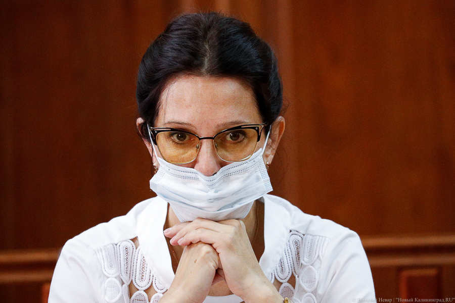 Белая о работе с коллегами по роддому: «И пусть смотрят мне в глаза»