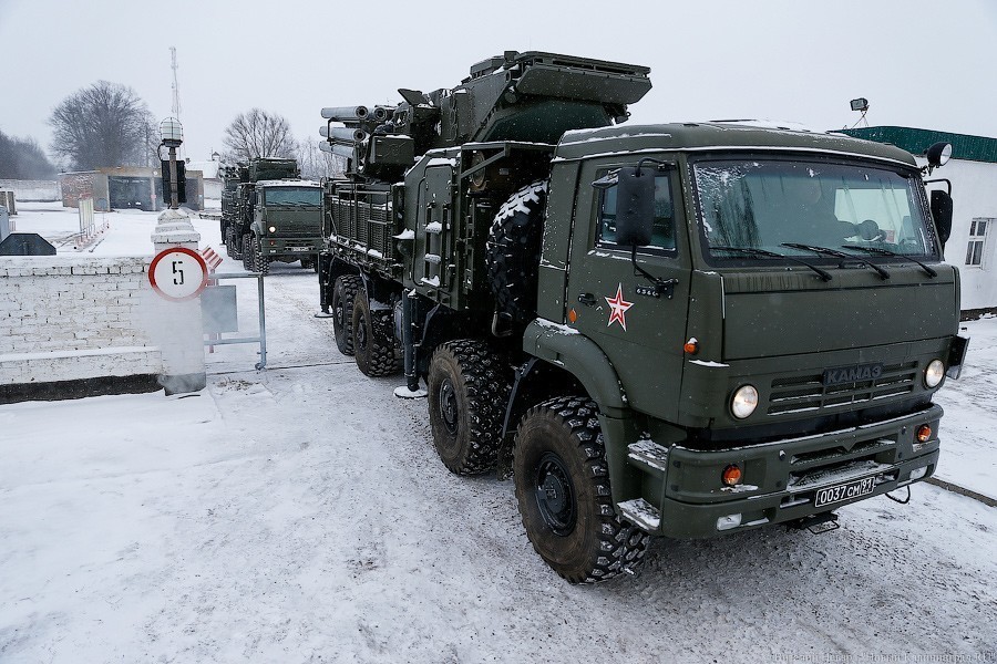 В Калининграде офицер получил штраф за кражу 400 литров топлива