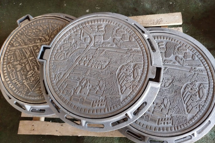Калининграду изготовили канализационные люки с цитатой из Канта (фото)