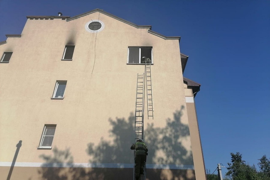 Прокуратура: спасенный подросток в Гурьевске пострадал из-за неосторожного обращения с огнем