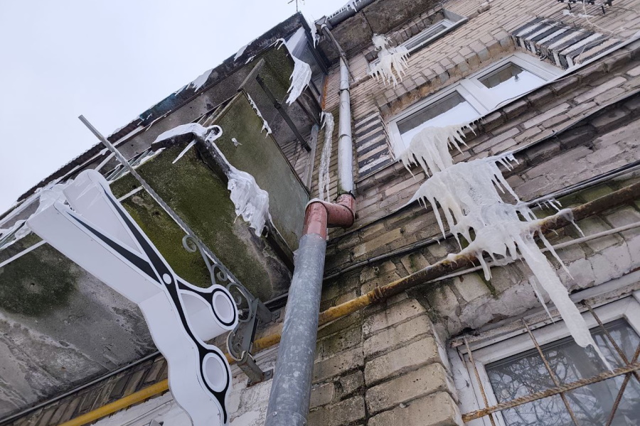 Елена Дятлова назвала ответственных за сосульки на крышах Калининграда (фото)