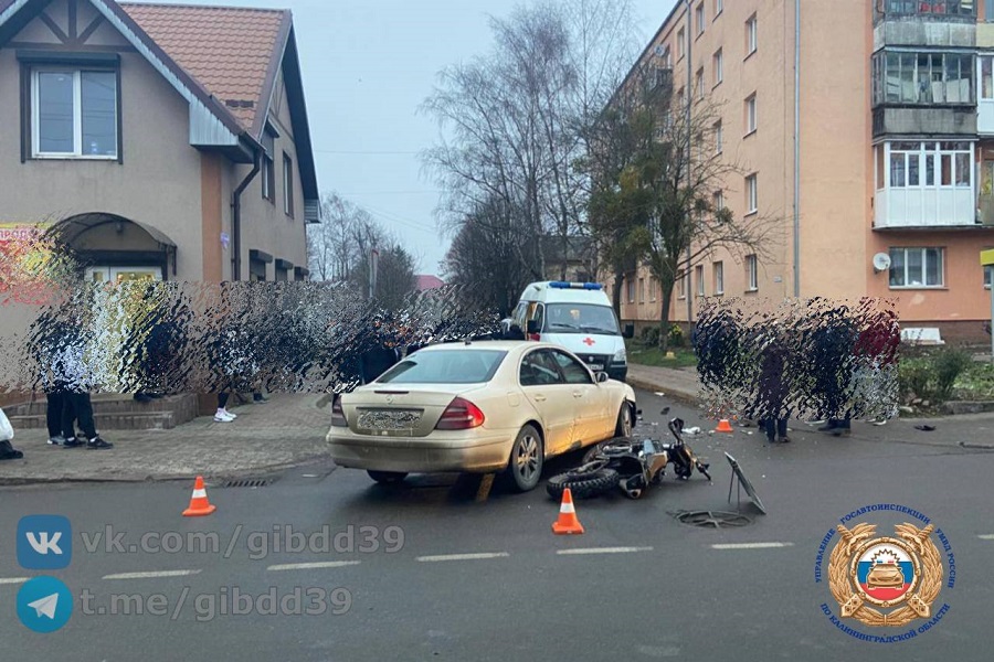 В Полесске в ДТП пострадал 13-летний подросток на питбайке (фото)