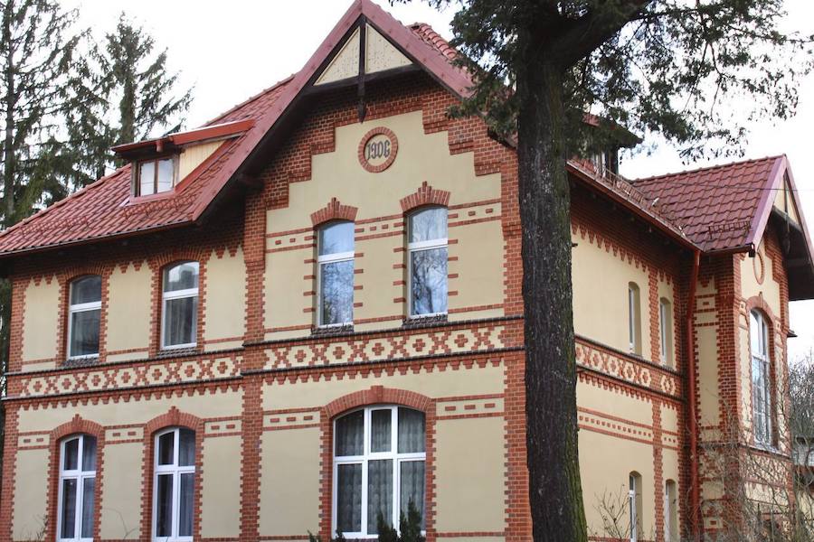 «Готовим эскиз витража»: на Пушкина завершается реставрация виллы Либек