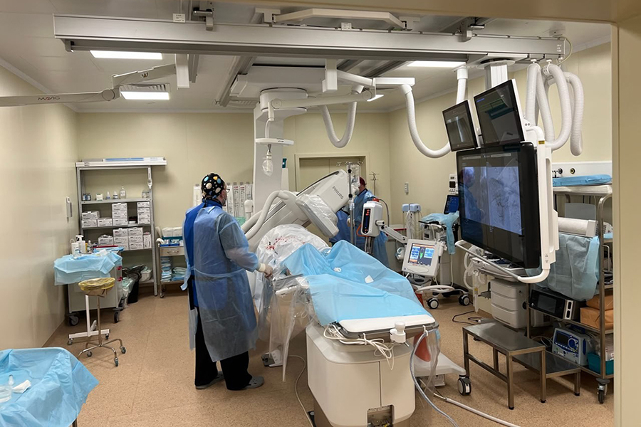 В онкоцентре провели более 60 операций по точечной химиотерапии опухолей (видео) (фото)