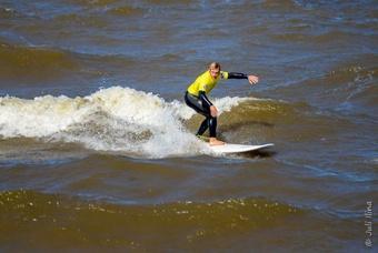 Калининградский сёрфер Евгений Исаков стал победителем 2-го этапа Чемпионата России 