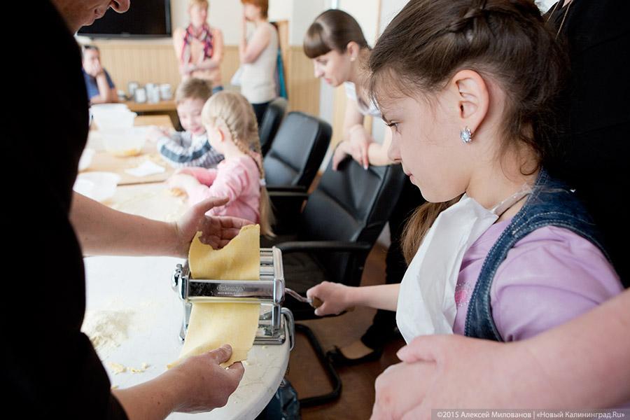 Паста, тёплая от рук: мастер-класс для детей-инвалидов в кафе «Браво Италия»