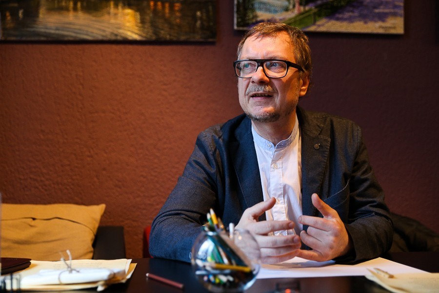 Попадин о покупке Дома Советов: губернатор становится заложником своих амбиций