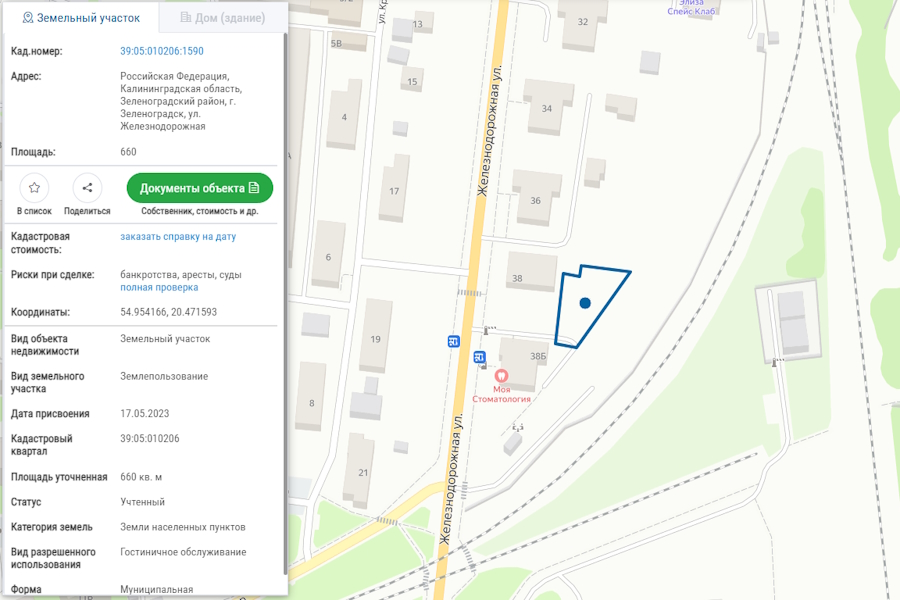 В Зеленоградске разрешили вырубить 13 деревьев для строительства апартаментов