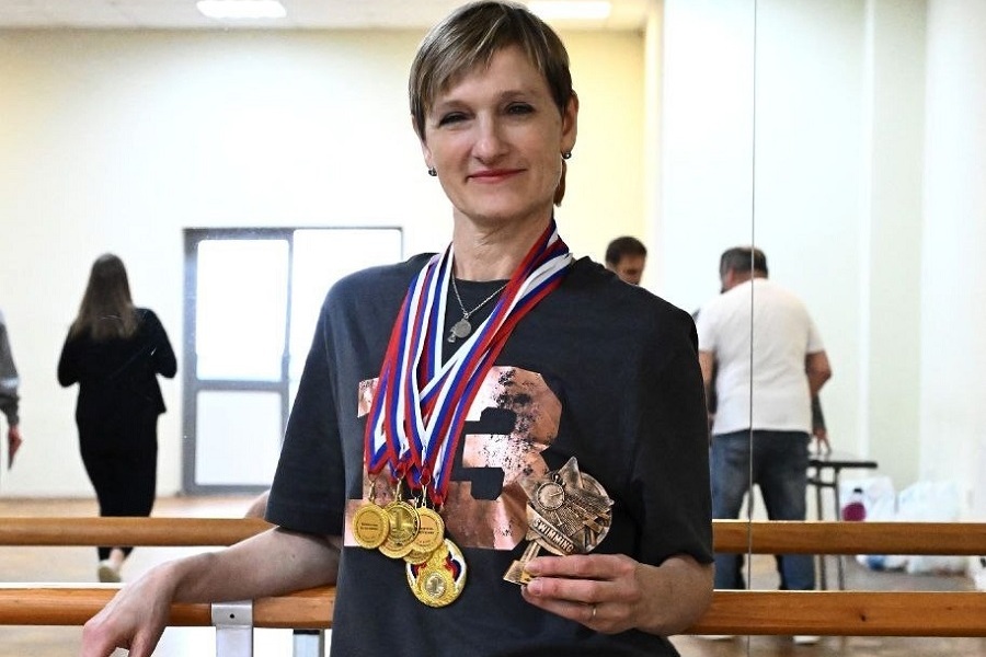 Тренер из Зеленоградска завоевала 5 золотых медалей на фестивале по плаванию