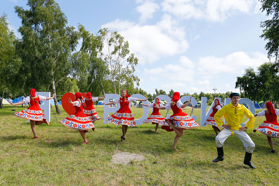 Алиханов: если поставки вакцины будут стабильны, возможны послабления на майские праздники