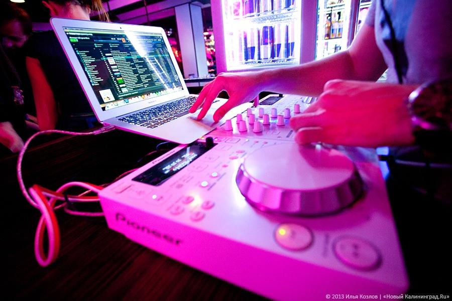 В Калининграде открывается школа диджеев для детей