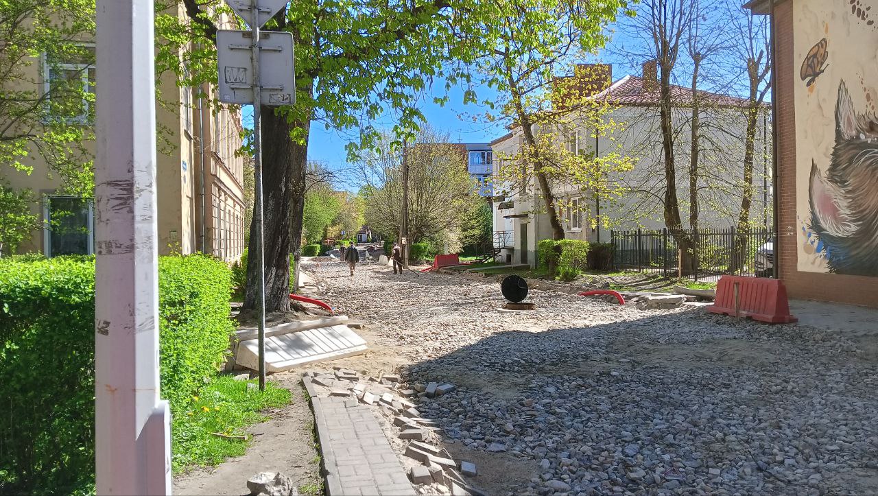В Зеленоградске из-за ремонта перекрыли часть улицы Московской 
