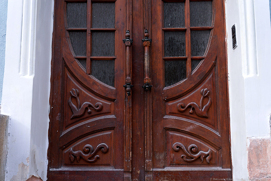 Фонд капремонта попросил у калининградцев исторические дверные ручки