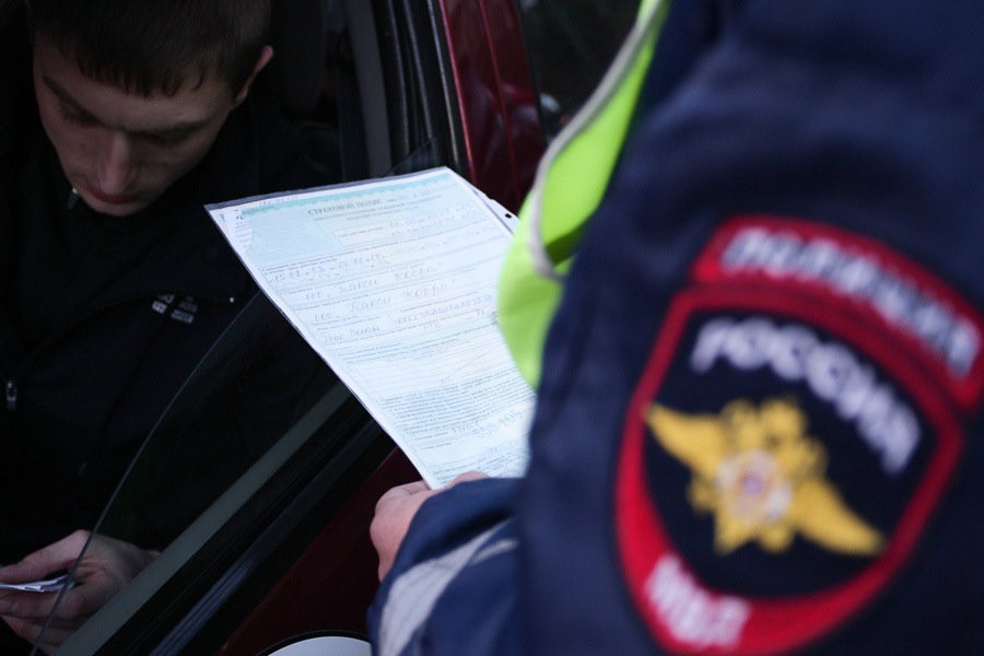 Оштрафовали жителя Полесска, посадившего за руль 6-летнего сына