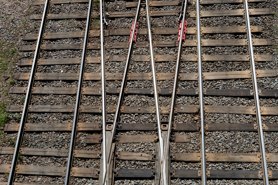 Под Гурьевском сгорел дом, построенный из железнодорожных шпал